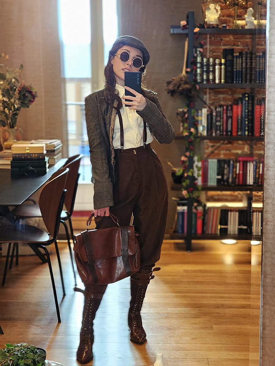 NipuniPlays's tweet photo. Styling thrift finds from couple of weeks ago to cope with this endless summer 🥲 https://t.co/xjpXJkDcPy