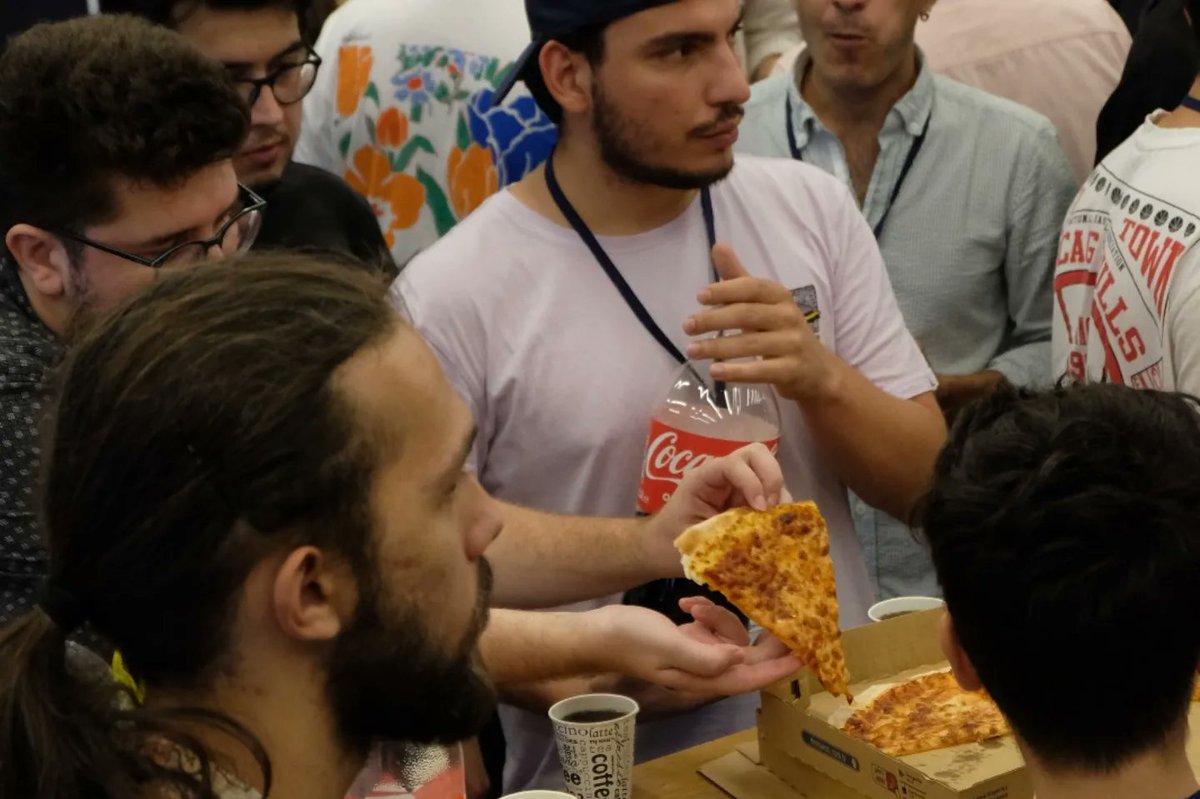 🦾Veri bilimi dünyasından farklı rollerdeki kişileri ve sektör profesyonellerini ve bir araya getiren Data Science Meetup etkinliğimizden keyifli kareler!✨ 

Tüm katılımcılarımıza ve destekçilerimize teşekkür ederiz. 🙏🏻 <a href="/superteamtr/">Superteam Turkey</a> <a href="/habitatdernegi/">Habitat Derneği</a> <a href="/donebaski/">Done</a>