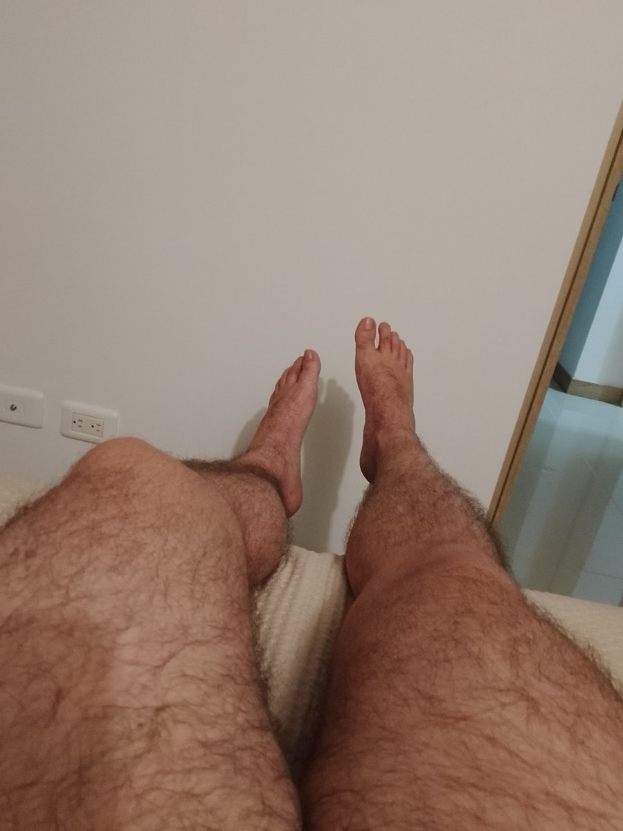 ColombianMale's tweet photo. after shower, alone!! #size15 #feet #bigfeet #feetpic #feetfinder #footfetish #malefeet #macrophilia  @Tweet_Feeture  @James86426551  @hisfootslut  @giantfriendfeet @guyfeet__  @piesmasculinosf @n2feet  @guysbigfeet1 https://t.co/QKK0EIjkQL