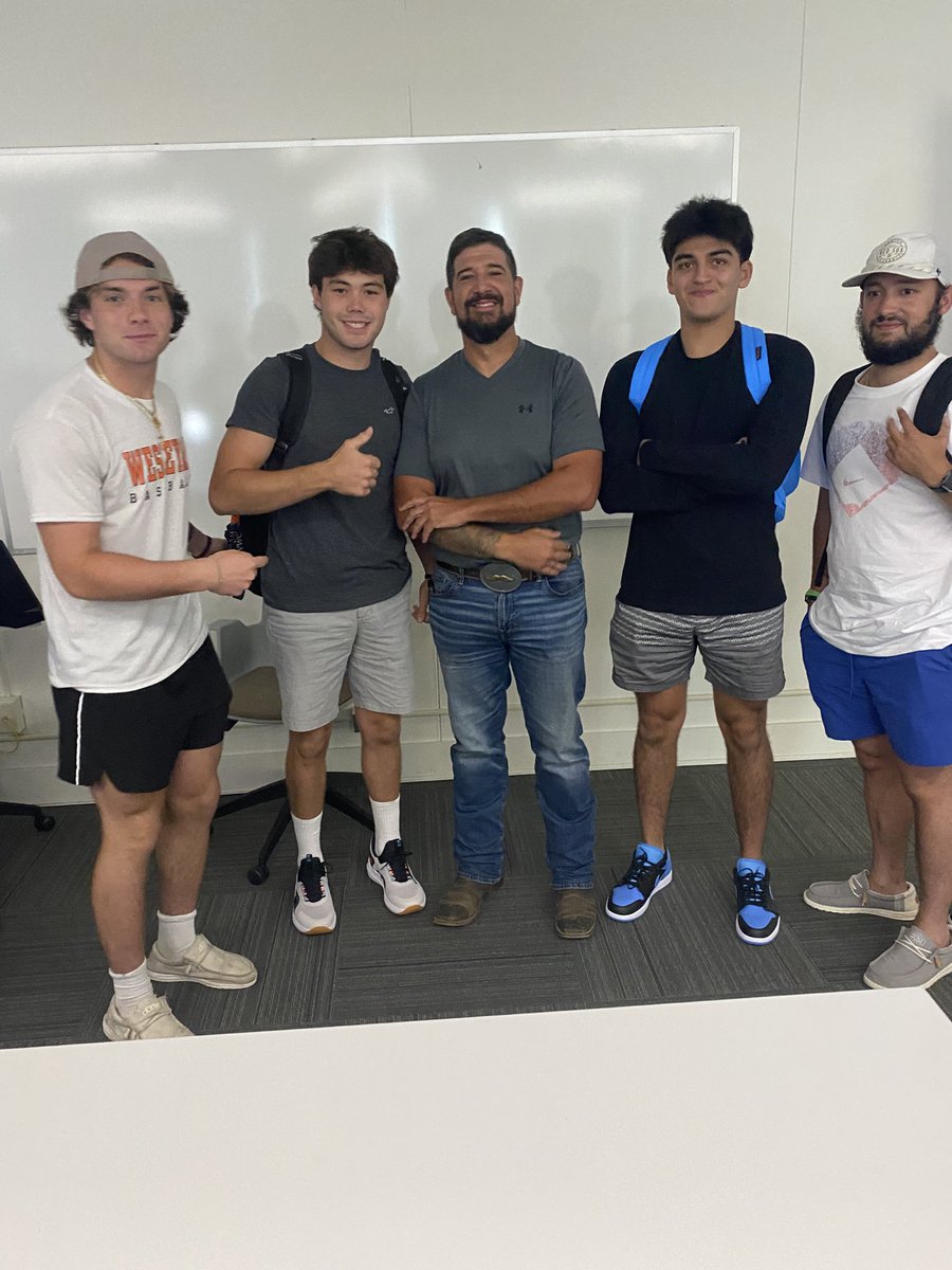 WVWC Baseball tweet media