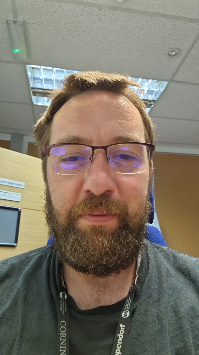 DannyPot's tweet image. Before and after pics from yesterday's visit to the barbers... Feels good! 👍👍👍