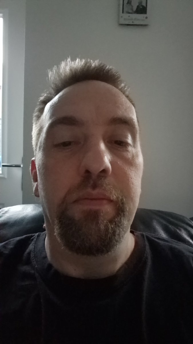 DannyPot's tweet image. Before and after pics from yesterday's visit to the barbers... Feels good! 👍👍👍