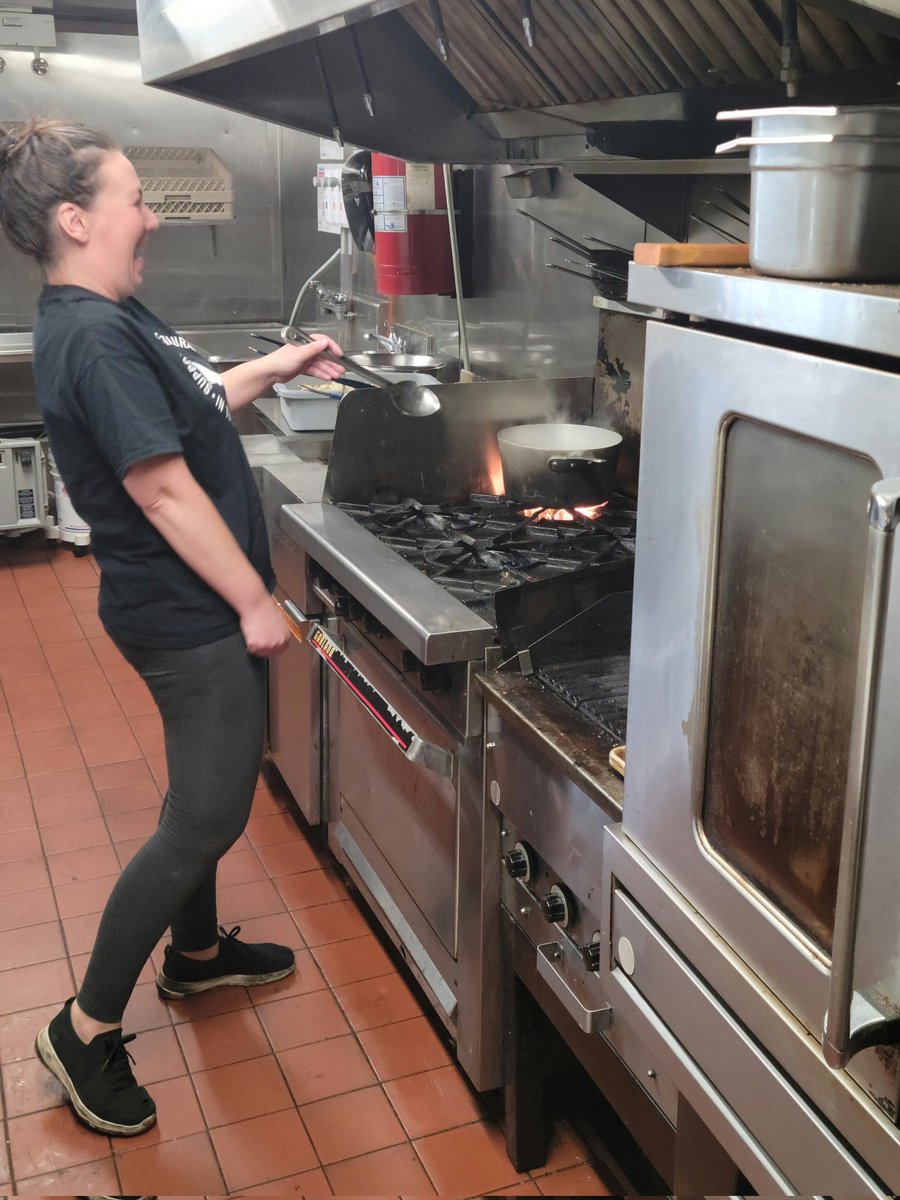 TheRidgeSocial's tweet photo. When the chef's away....the wife will pray....
#settingtheworldonfire https://t.co/1dhq9cjvyl