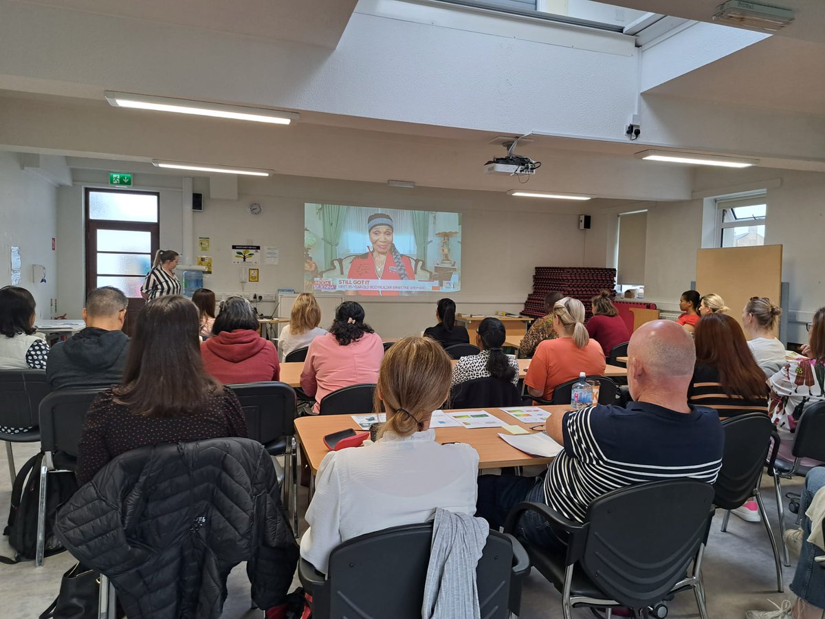 Delighted to be facilitating our 3rd @Ch6East @HSELive National Frailty Education Programme (NFEP) with @ClaireGallag1 @edelphysio @CaraWebs24 & Edgar in Clonskeagh Hospital today. Great turnout and engagement as always. Next one soon in @svuh #💜💜NFEP2023💜💜