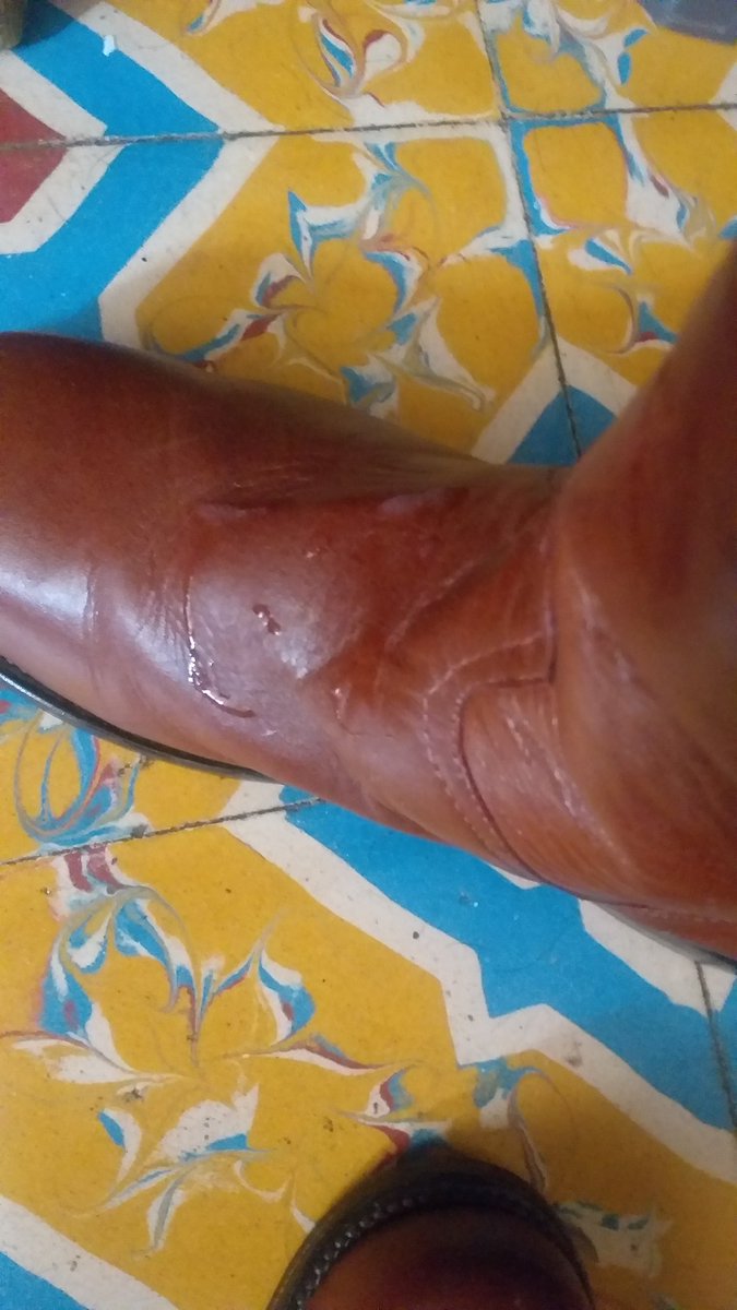 AndrewBoots5's tweet photo. Nada como una lechada a las botas antes de medio dΓa
Gustan?
#bigboots #botudo #leche #lechada #bootfetish https://t.co/wgzqTwGj22