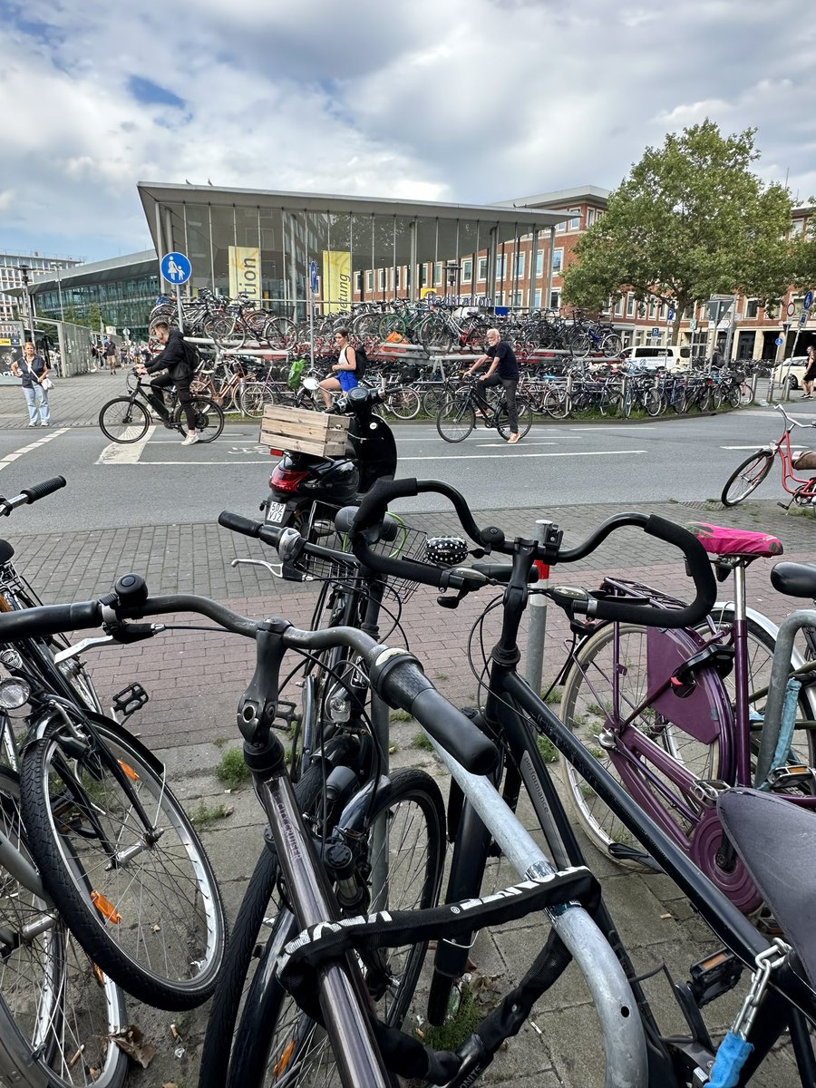 MayorJerryDyer's tweet photo. Today, we explored the number one mode of transportation in Münster: cycling! 🚲

There’s a lot to learn here. In Münster, 47% of people ride their bike daily and 26% drive a car daily. In Fresno, 1.1% of people bike each day, and 90.5% drive a car daily. https://t.co/J7WbMNewwl