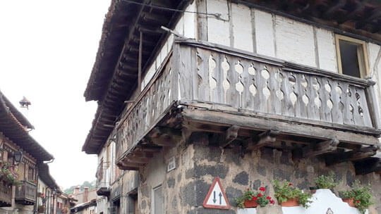 Sierra_Gredos's tweet photo. Un lugar poco conocido pero con mucho encanto de #Gredos es Cuevas del Valle. Un rincón del Barranco de las Cinco Villas que sorprende por su belleza. 

🟢Arquitectura popular
🟢Calzada Romana
🟢Tumbas Moras
🟢Alojamiento
🟢Restaurantes

 #TurismoRural

https://t.co/zXAfg6hJAh https://t.co/e1EyaOJlDE