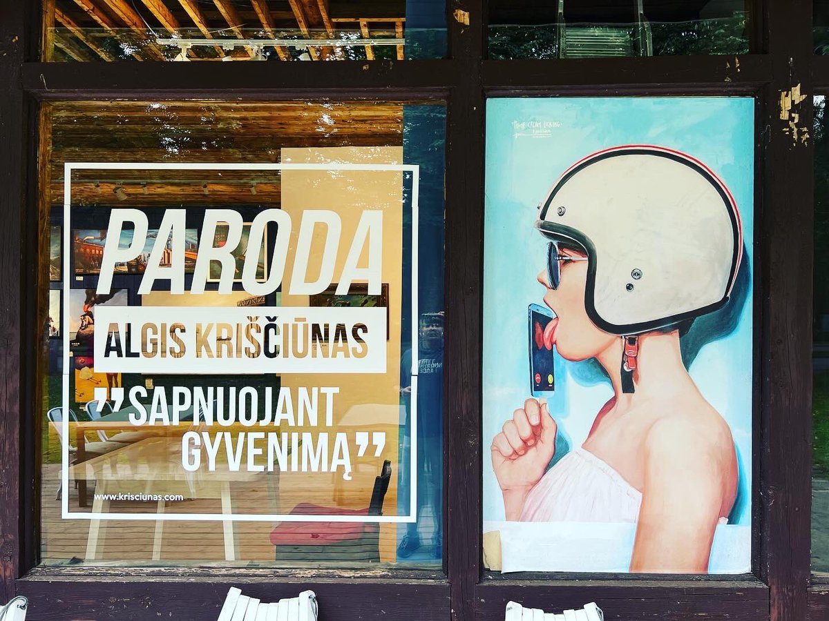 romanas's tweet image. Time for art