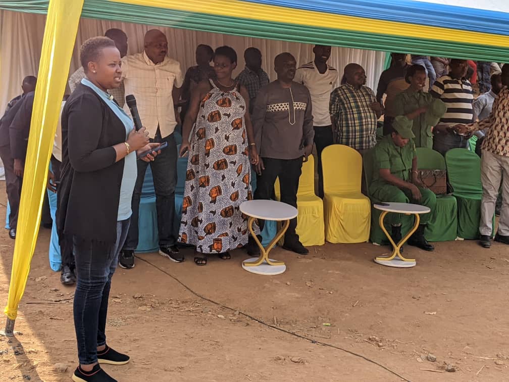 GikondoS's tweet photo. #UKWEZI_KW_IRANGAMIMERERE, none 22/08/2023 @kanserege_MaremboII,hakorewe #ubukangurambaga kuri #servise_z_irangamimerere, #Mutuel na #EJOHEZA hatanzwe ibiganiro kuri izo gahunda za leta,abaturage babaza ibibazo birasubizwa.@RwandaLocalGov @PudenceR @amutsinzi1515 https://t.co/dpgxcrd4Vh