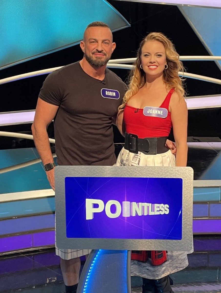 #CharityTuesday thanks to  #Strictly stars @Robinwindsor and @joanneclifton for supporting @DogsTrust when they were on @TVsPointless last Saturday! 👏 👏 📺