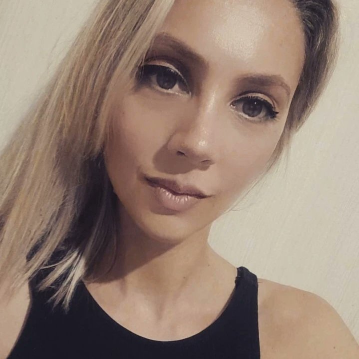 EleonoraMimini's tweet photo. Ti diranno di non splendere
e tu invece dagli fuoco 🔥 https://t.co/fKI6PI9xBA