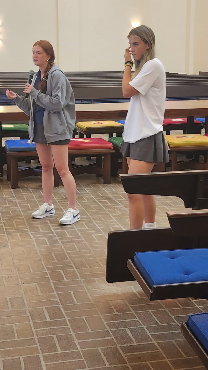 EhayesMV's tweet photo. Our Grade 5 Leaders of the Lower School interview Upper School Prefects. How will the interviews inspire G5 to lead on the Lower Campus? #startwithquestions #themvschool https://t.co/OPjO7qWtvy