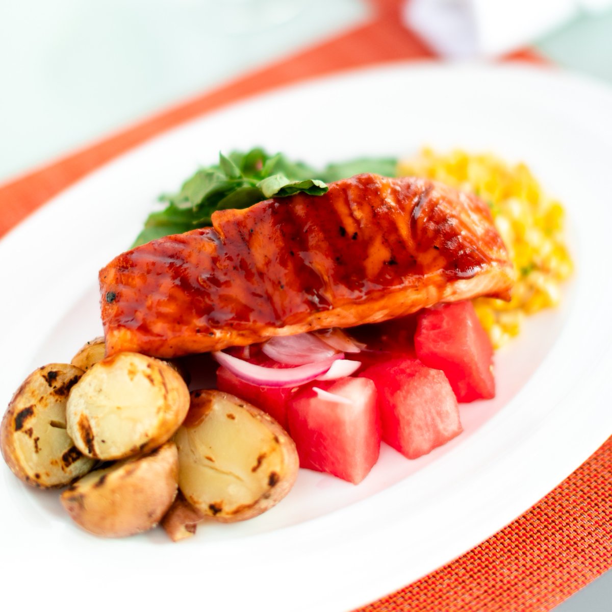 TheReedsResort's tweet photo. Gushing over our Grilled BBQ Salmon: juicy watermelon, champagne marinated red onions, corn relish, and grilled red potatoes... bon appetit😙🤌 
-
📷 @bluejarphoto @megarcari https://t.co/zJM9nDm8vY
