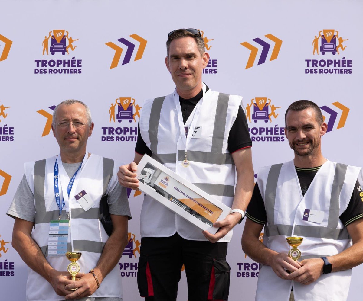 🏆 Les podiums du Trophée Des Routiers 🏆 

Voici les 3 vainqueurs de l'étape de sélection de #Rennes ! 👏

🥇Rudy FLAMENT Groupe Berto 
🥈Sylvain BORGARD, Salesky 
🥉Yohann DALLÉ, Transport René Madrias

#Routier #Routière #TDR2023