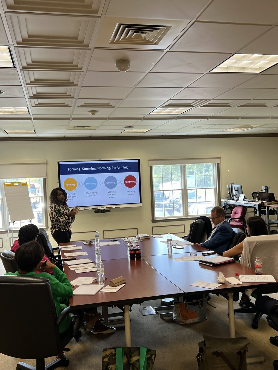 CartyValarie's tweet photo. @VMJacobsEsq is engaged with the #AppoquiniminkSD board to talk about building a strong governance team, communication and community engagement. @NSBAPublicEd https://t.co/oguPXiD5cg