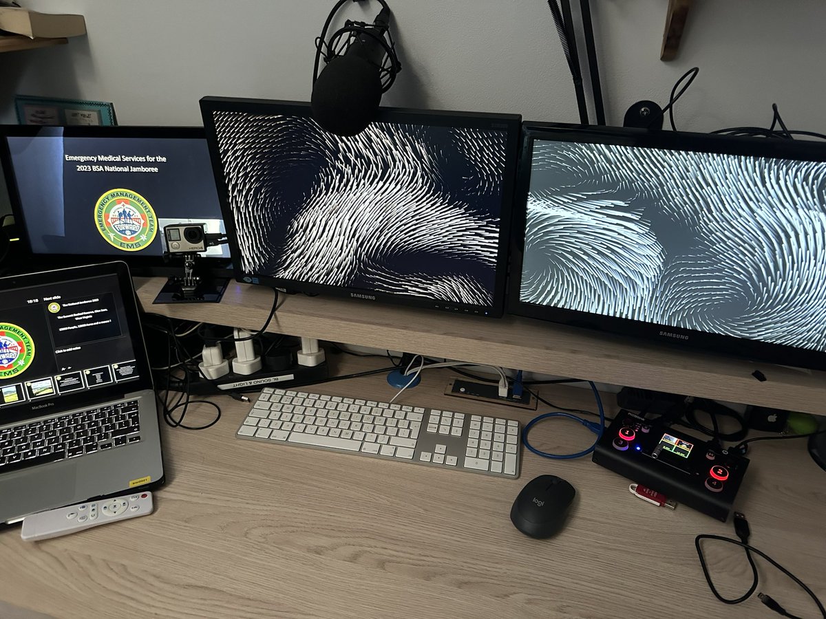 So #minime has set everything up for me to run tonight’s zoom webinar about my US trip.
Then left me to try and operate it as he’s headed away for a couple of days 🙈This could be interesting 🙏
