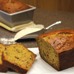 eatwheatorg's tweet image. This bread is perfect for an afternoon snack and can be refrigerated and kept for snacking throughout the week.  Add walnuts for some extra flavor!  Get the recipe here: kswheat.com/recipes/whole-…  #bananabread #deliciousbread #timelessrecipe #everyonesfavorite #sweetbread