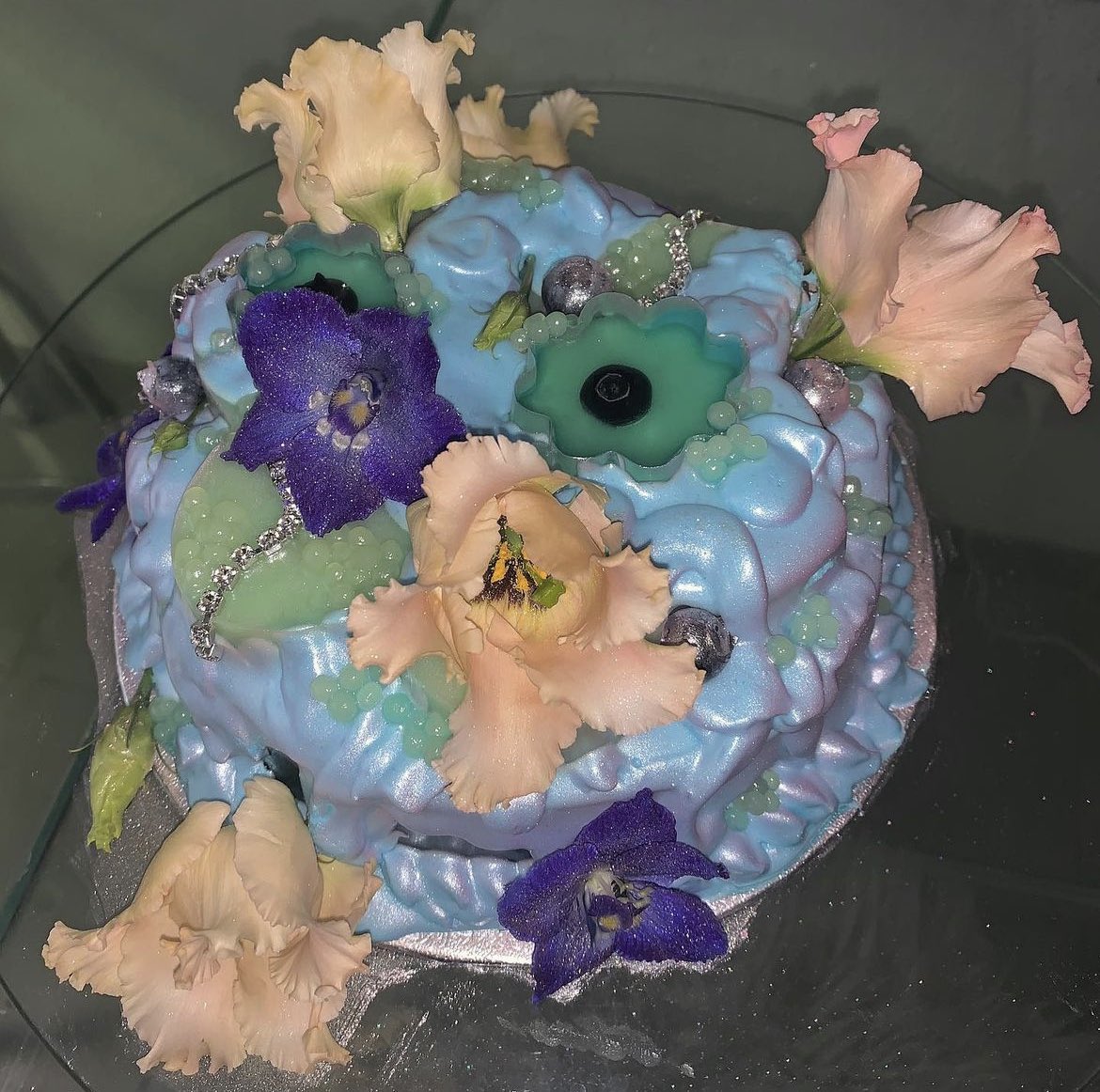 maigosia's tweet image. cake art by lilasteinkampf on ig