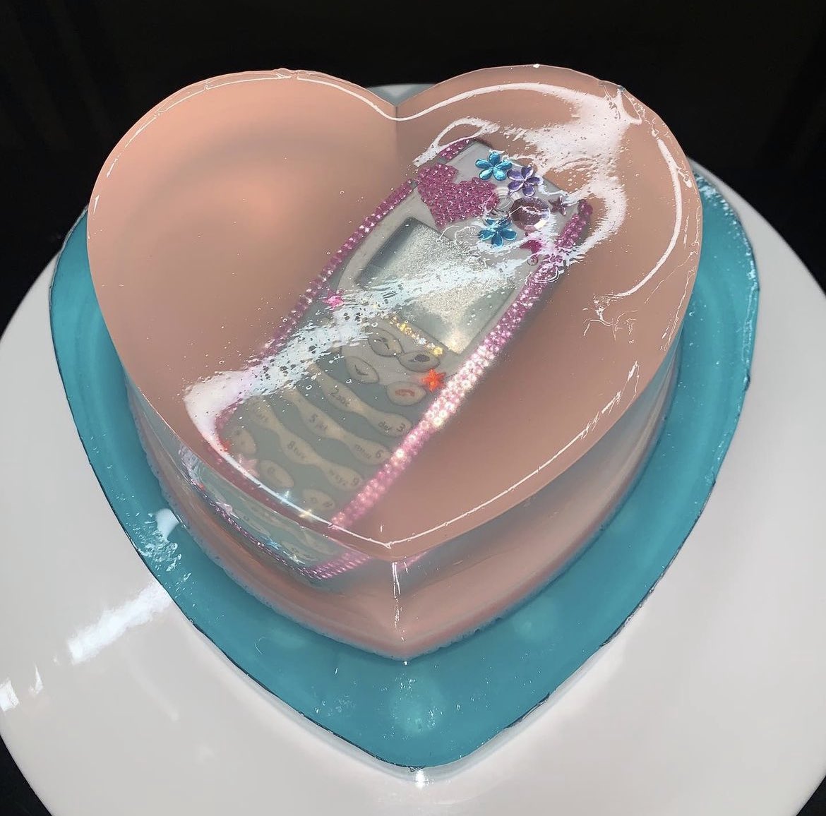 maigosia's tweet image. cake art by lilasteinkampf on ig