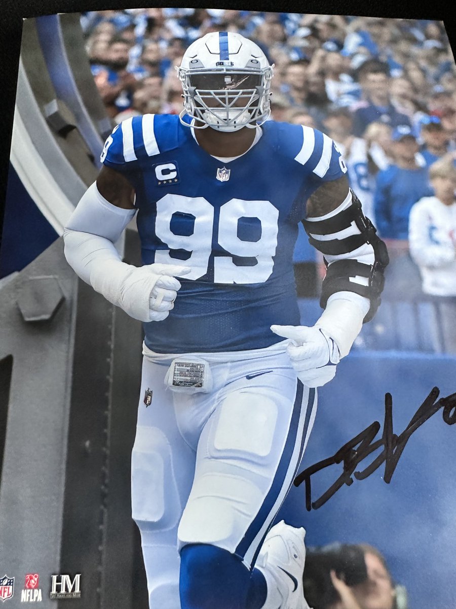 RickStevens63's tweet photo. Continuing the drive to collect money for #kNotToday & #KickingTheStigma !
- Coach Frank Reich autographed kNot Today T-Shirt/Hat combo
- koozie set
- Deforest Buckner signed 8 x 10 photo
- Chef’s Apron & Hat set https://t.co/MBcaZOgla7