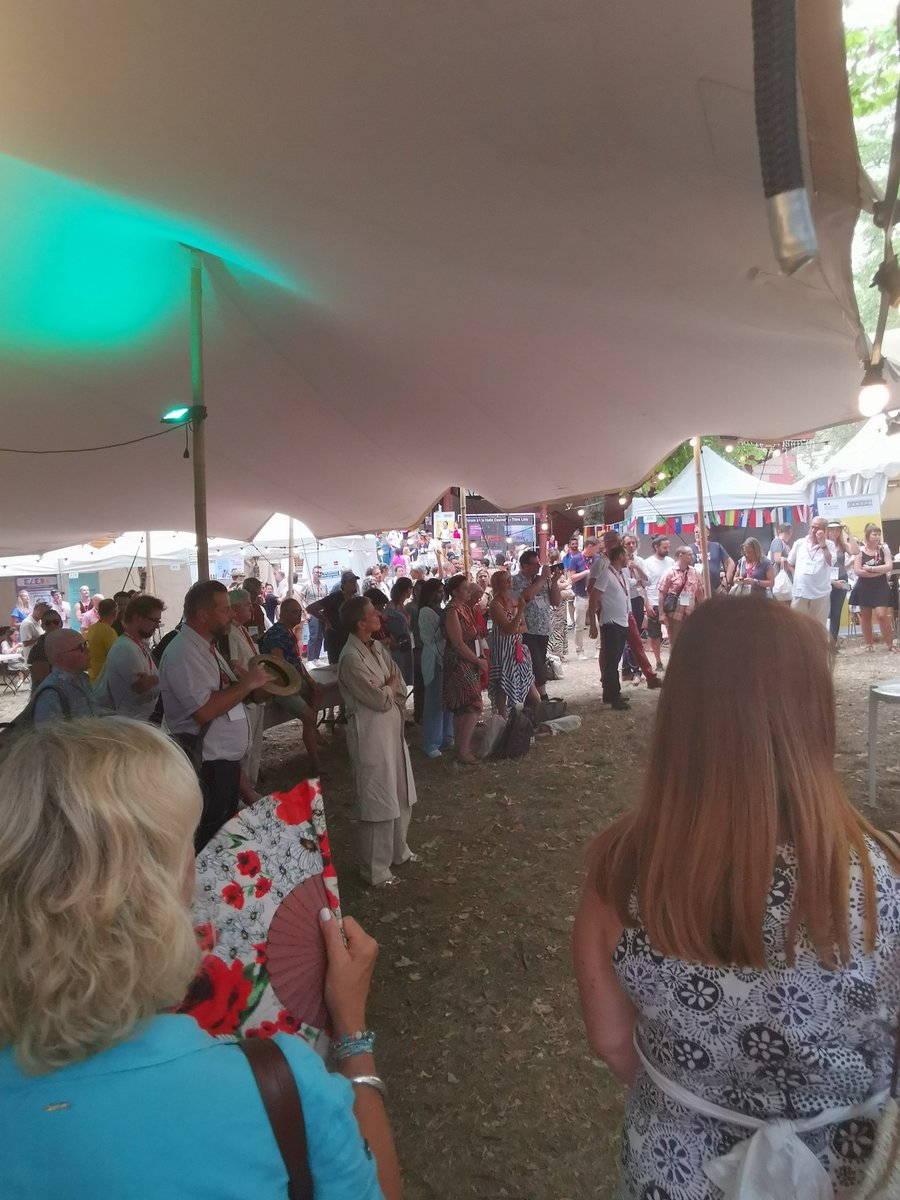 Cette année encore <a href="/reseau_canope/">Réseau Canopé</a> est très heureux d'être partenaire de <a href="/ludoviaORG/">@ludoviaorg.bsky.social</a> #ludovia20 !
Ouverture officielle sur le thème "le bien-être et le numérique à l'école", des questions au coeur de notre actualité et nos formations