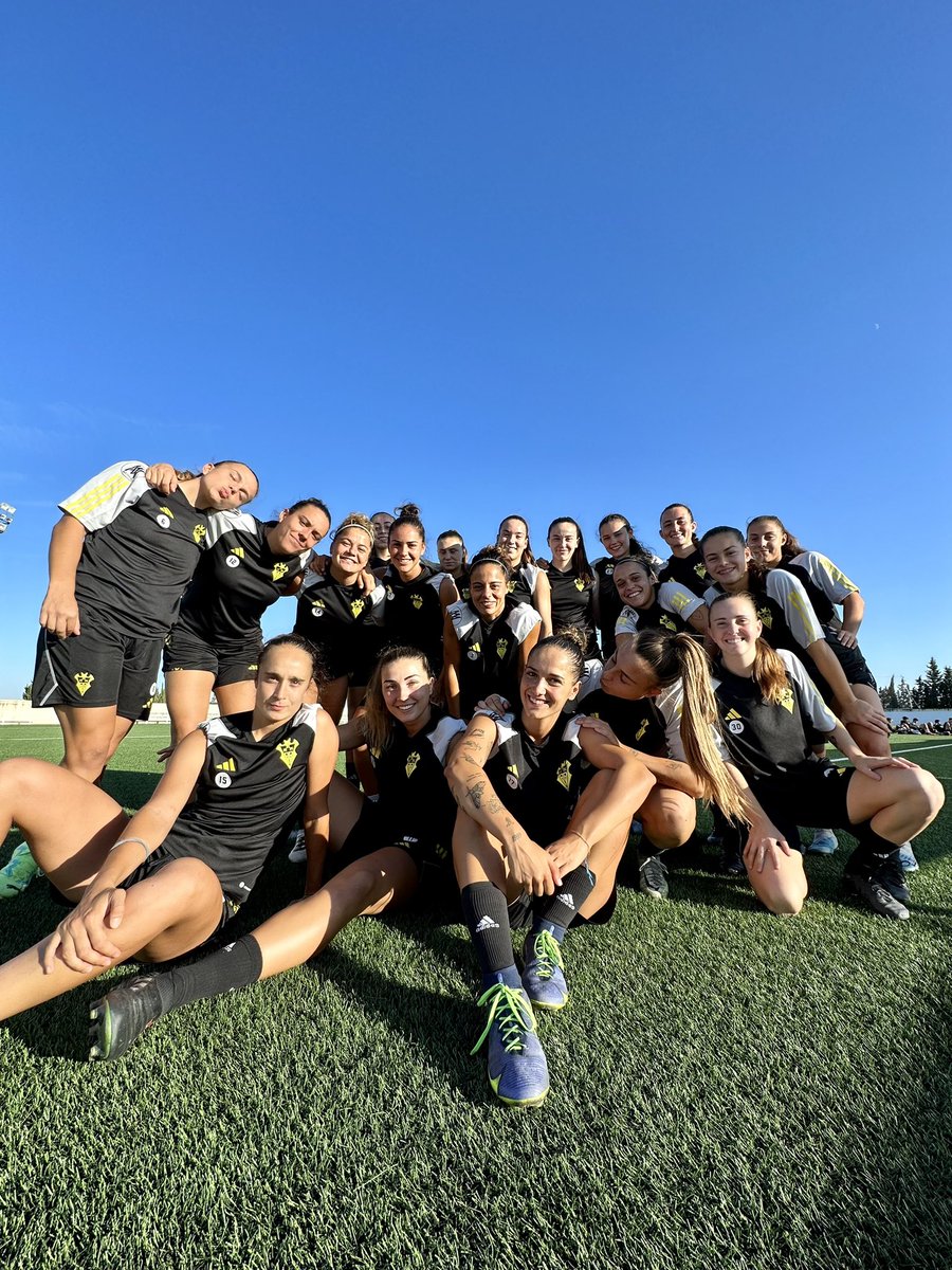 Si buscáis el significado de “𝙚𝙦𝙪𝙞𝙥𝙤” en el diccionario sale esto: 

🥰🥰🥰🥰 #VamosFunda