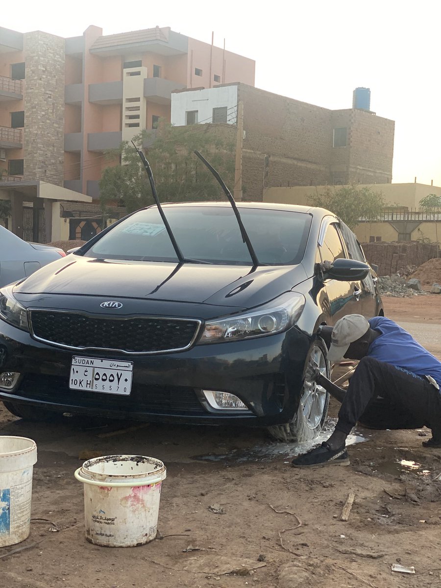 Momenzoogla's tweet photo. الحمدلله على كل حال 
اللهم اجرنا في مصيبتنا واخلف لنا خيراً منها 
تمت سرقة عربية kia k3  كحلية من منزلنا في الطائف م٥٣ 
م معروف فيها لوحات ولا لا
الرجاء لمن يعثر عليها يتواصل معنا واتساب على الارقام التالية:
+249912234574-+249999633314
رتوييت بالله 
@Sudanese_Spt @hashsudan https://t.co/ZwF5UL5tRW