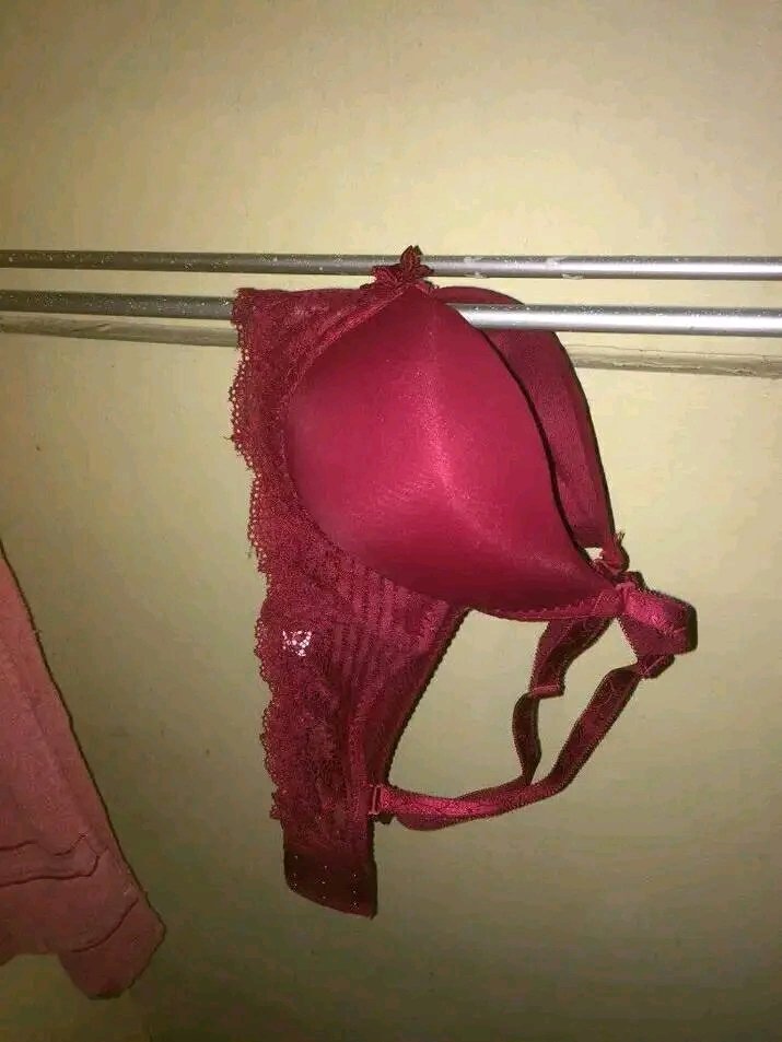 cen_selli's tweet photo. Bh celana dalam mertua di jemur di dalam,enak lembut kalau ku pake nyaman banget kamu juga suka bh celana dalam mertua kamu?? .kalau bh celana dalam mertua model jadul bunga di depan berenda lingkaran paha ,,model sekarang macam dalaman cowok nggak nafsu aku. https://t.co/bLRWTGD0e4