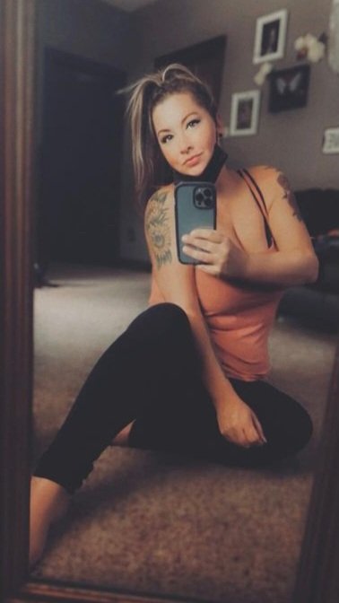 amy018733's tweet photo. #sugardaddyneededasap #feetfinder #feet_lover #feetworship #feetpicsforsales #feetpic https://t.co/3yQgESP4j8