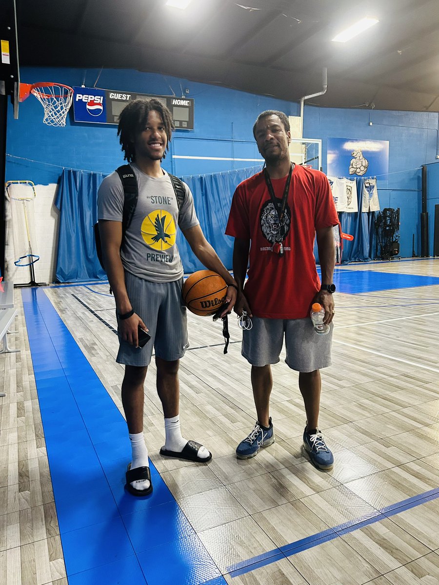 Last day in the city and I’m off on my new journey. 

<a href="/Westminster_MBB/">Westminster Men's Basketball</a> we all the way up for the next 4 years

<a href="/PAC_Athletics/">Presidents’ Athletic Conference</a>…get to know me. See you soon