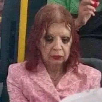 PaolatrejoPaola's tweet photo. POV: clase a las 7am y el profe que no le para la boca https://t.co/sk17IC3jgG