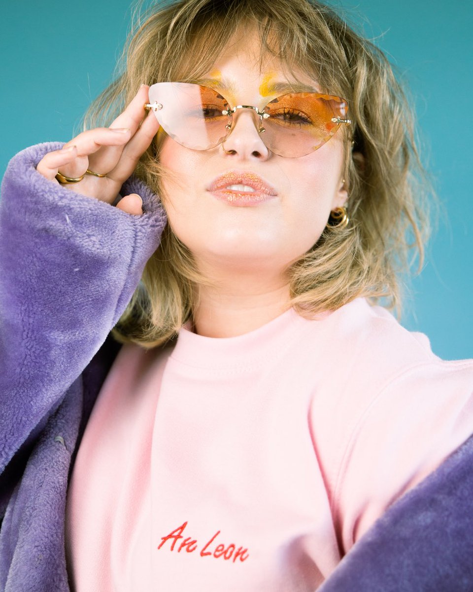 Tell us you’re a Leo without telling us you’re a Leo 🐆

Celebrating the end of #LeoSZN with a drop nua for the horoscope girlies ❤️‍🔥

Grab your sign anois: beanantees.com

🦁 @amybamyob 
📸 @mollykeanephoto