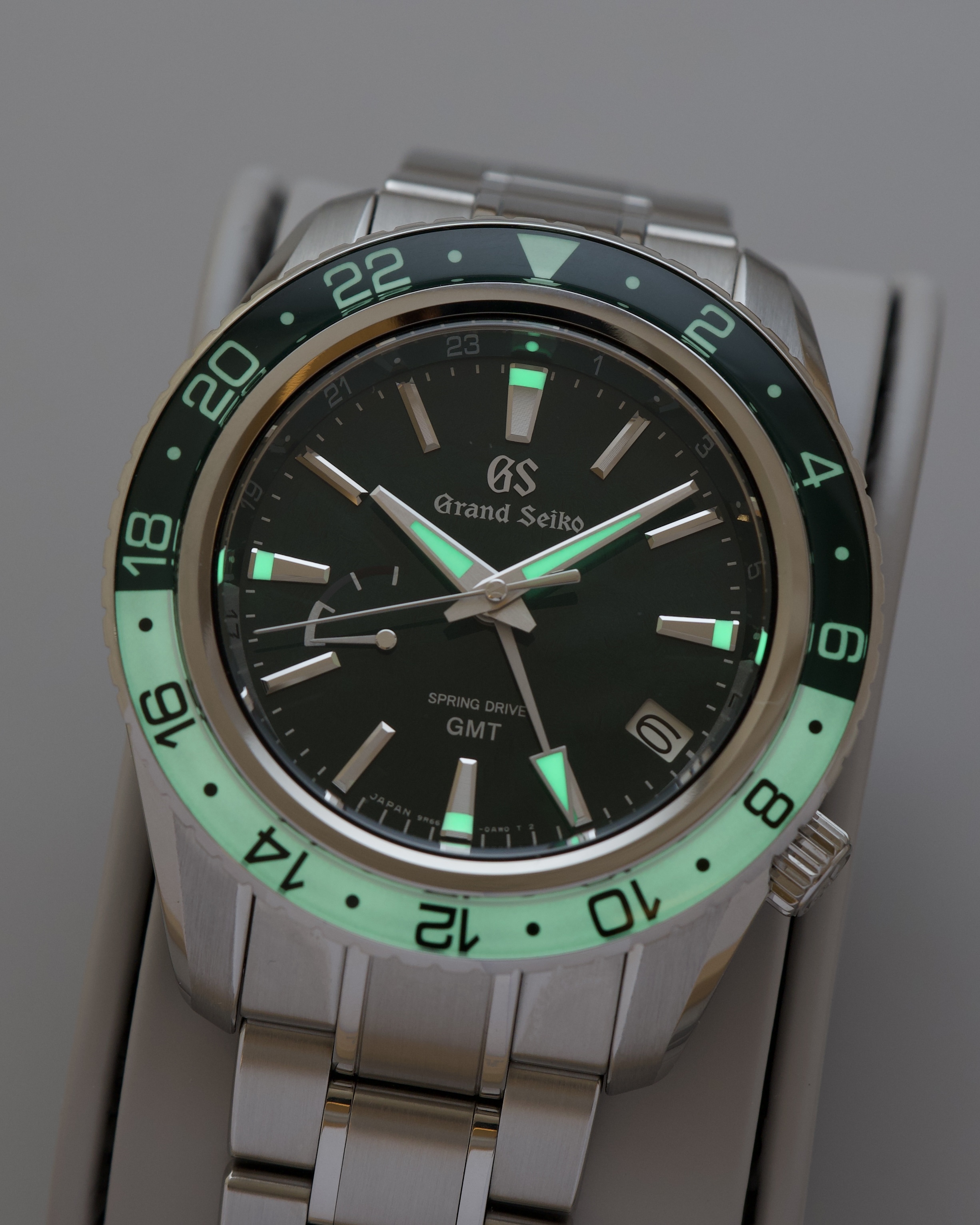 Grand seiko with lume new arrivals