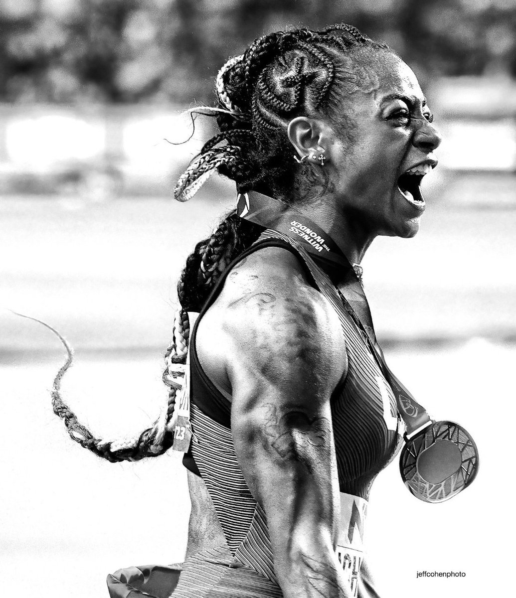 📸 - @TrackFieldImage / @jeffcohenphoto 

👩🏾 - @itskerrii 🇺🇸

'World 100m Champion' 

#ThisIsTrackandField #CreatingContent #TFN