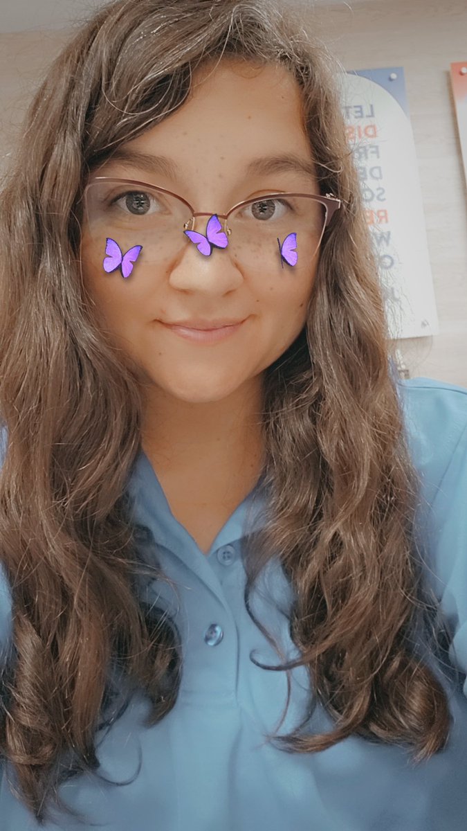 Miranda__Young's tweet photo. Snapchat filters at work #snapchat #addme #askforusername #tuesdayselfie https://t.co/DXyTcjQ8NJ