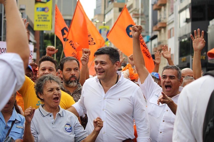 freddysuperlano's tweet photo. ¡Si podemos Venezuela! 🇻🇪

Hoy recorrimos Sabana Grande llevando nuestro mensaje de cambio y esperanza. 

Sigamos sumando voluntades en cada rincón de nuestro país. https://t.co/yzpFPvoq9l