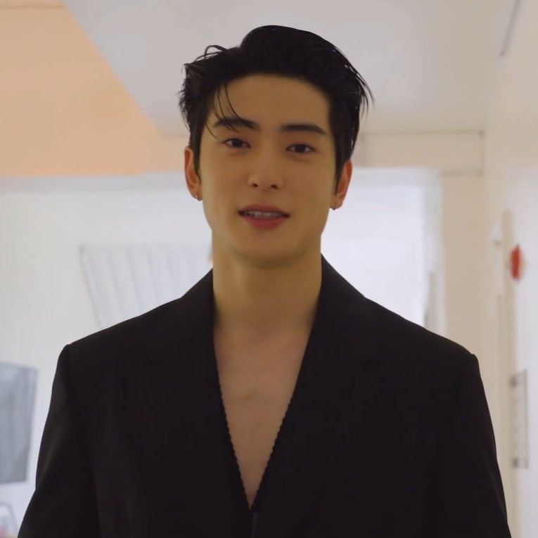 jaehyun pics tweet media
