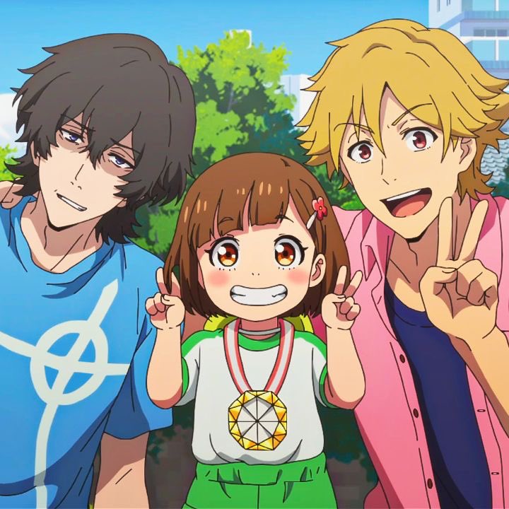 now all i need is a series about a lesbian spy and/or assassin couple adopting a random kid, universe hear my prayers and complete the trio