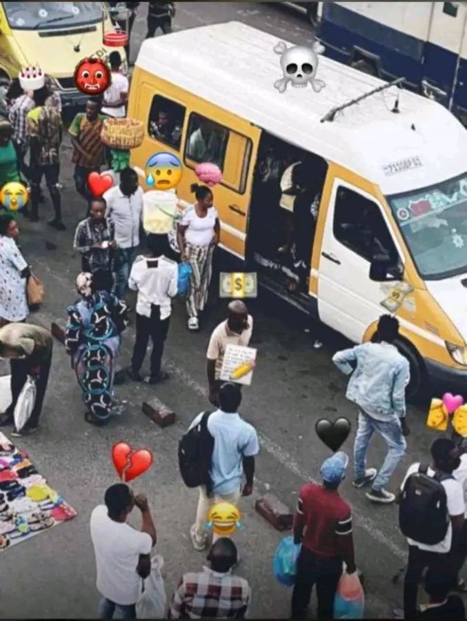 RickRoyal9's tweet photo. [Vu sur net]
Une image, Mille pense et mille mots expriment la réalité des kinois dans ce la capitale congolaise 🇨🇩 https://t.co/NJN4BVYqqZ