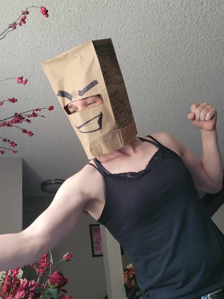 silowut's tweet photo. I consider myself cool... but I will never be this cool. @LulusWonderland https://t.co/T8czO0vMiT