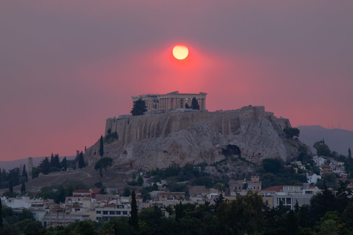 1/ I am sure 2023 will be recognized as the official point of no return. The devastation is proceeding too fast, while the blah blah is just neverending. 
#Athens #greece #wildfires #Acropolis #ClimateCrisis #ClimateEmergency #globalwarming