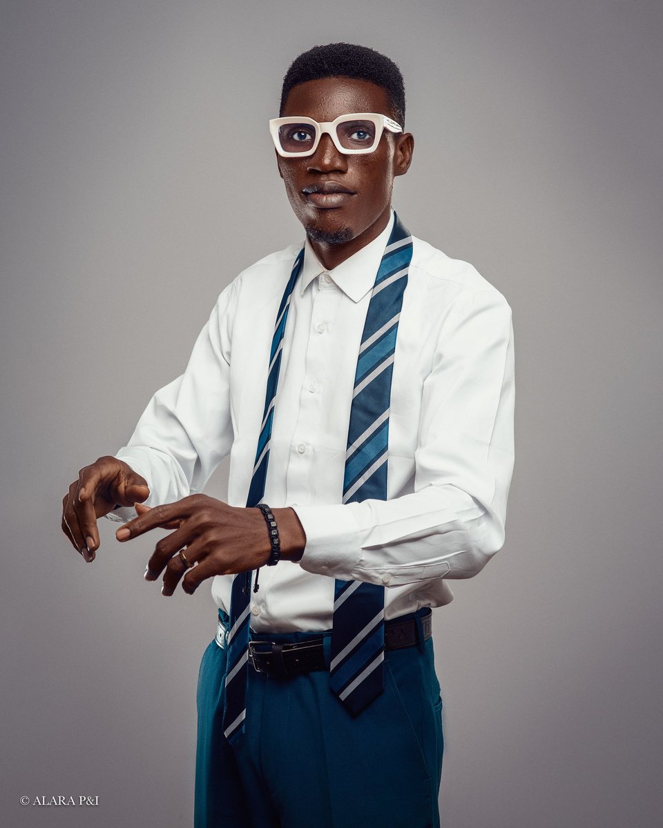 smconlineng's tweet photo. I'M SOLOMON SANUSI 😎
My job is to make your talent, brand or enterprise to 👇
1. BE SEEN
2. BE HEARD
3. BE RELEVANT

Skilled in these areas with over a decade working experience in
→ MEDIA DIRECTING
→ PUBLIC RELATION
→ DIGITAL MARKETING 
→ ENT. & TRAVEL CONSULTING

Have an amazing time here !
#SMConline