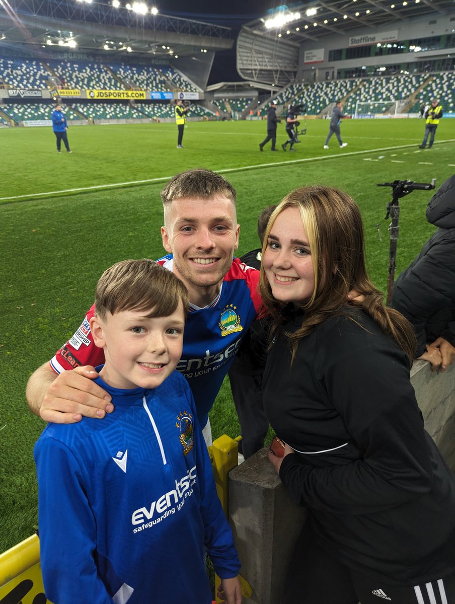 ScottTBoyd1's tweet photo. My children Hannah &amp; Evan with one of the best tonight, thank you @ChrisMckee02, I'm very proud of you... https://t.co/gVh7VltcNN