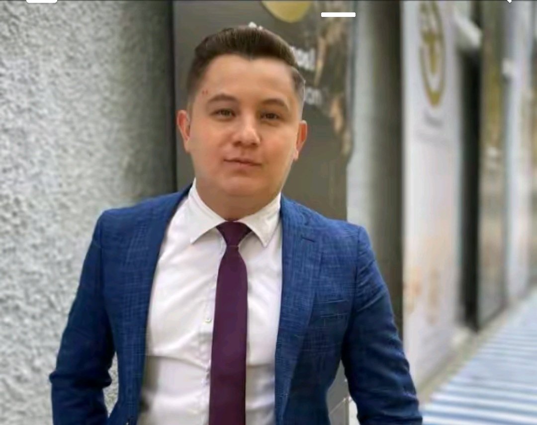 lcsuzzarini's tweet image. Que vaina tan buena es desenmascarar la mentira, el engaño, el arrastre de un jala ball y darle hasta con el tobo con la verdad y la realidad Venezolana. 
Pa' adelante Sr. Periodista.