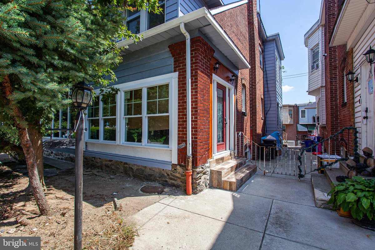 SellWithMikeR's tweet photo. 4645 CASTOR AVE, Philadelphia, PA 19124 just hit the market!
Take a look at this awesome space: https://t.co/hx59EEmxM8 https://t.co/RNJGcP3D69