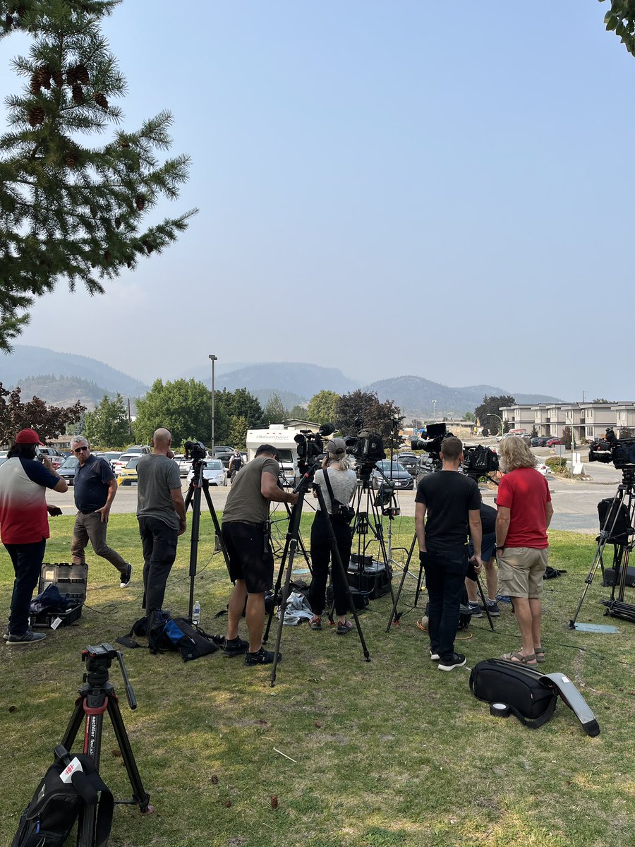 Haven’t seen a media scrum like this I’m a long time! #kelownafires