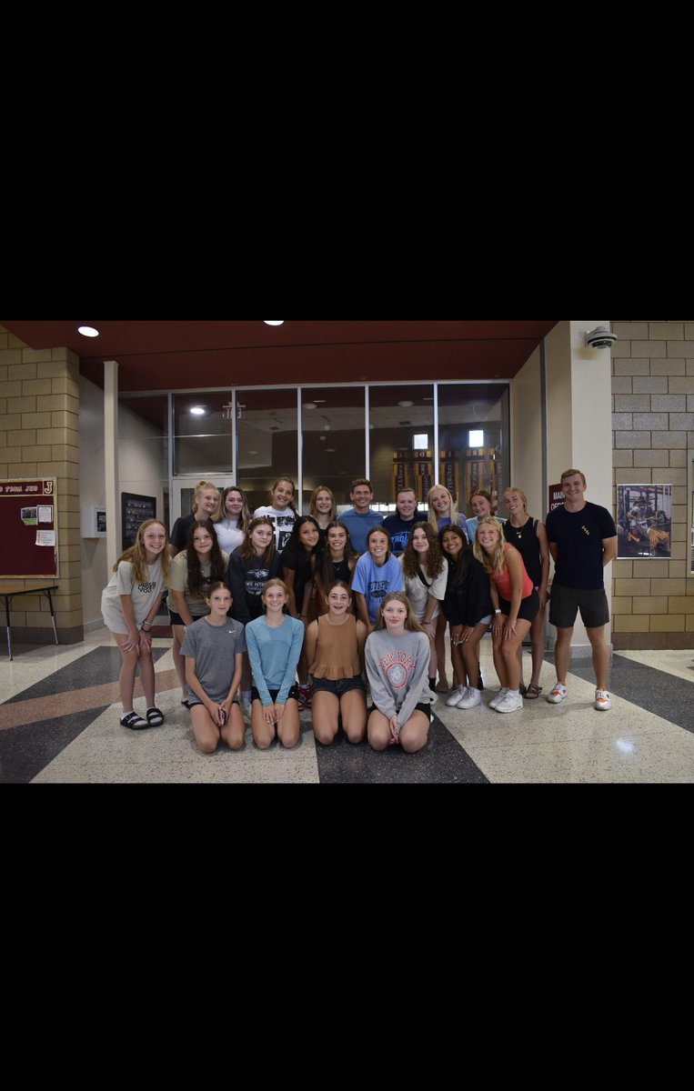JordanSchoolsAD's tweet photo. Both our soccer programs had the honor of a visit from @MNUFC captain Wil Trapp today, who shared words of wisdom and inspired our student athletes. Great thanks to Wil for creating a lifelong memory for these Hubmen and Jaguars! https://t.co/YavAiOSx9F