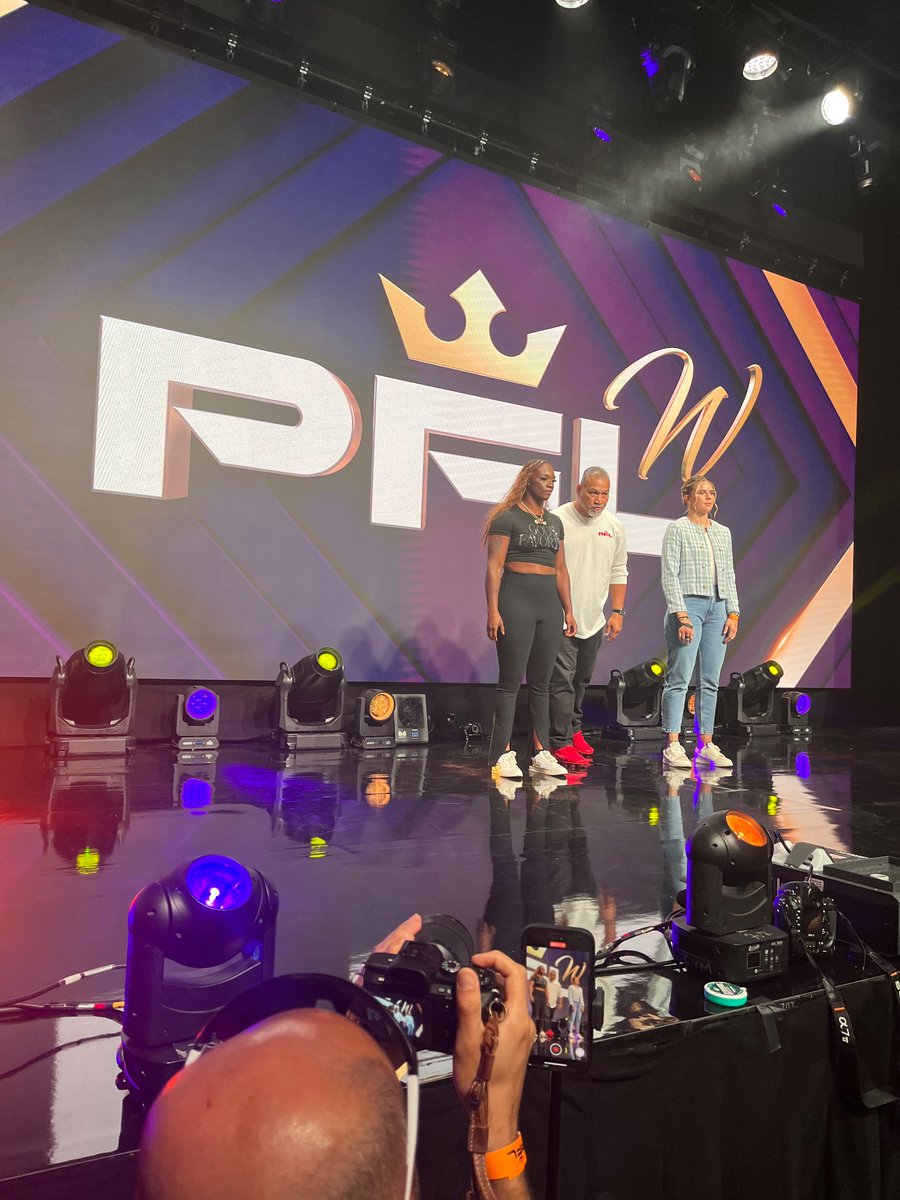 peter_maiorano's tweet photo. welcome to the PFL women’s boxing champ Savannah Marshall looking forward to a Claressa Shields rematch MMA style
#pflplayoffs @Claressashields
@Savmarshall1 #pflw https://t.co/CgXeQGB3RQ