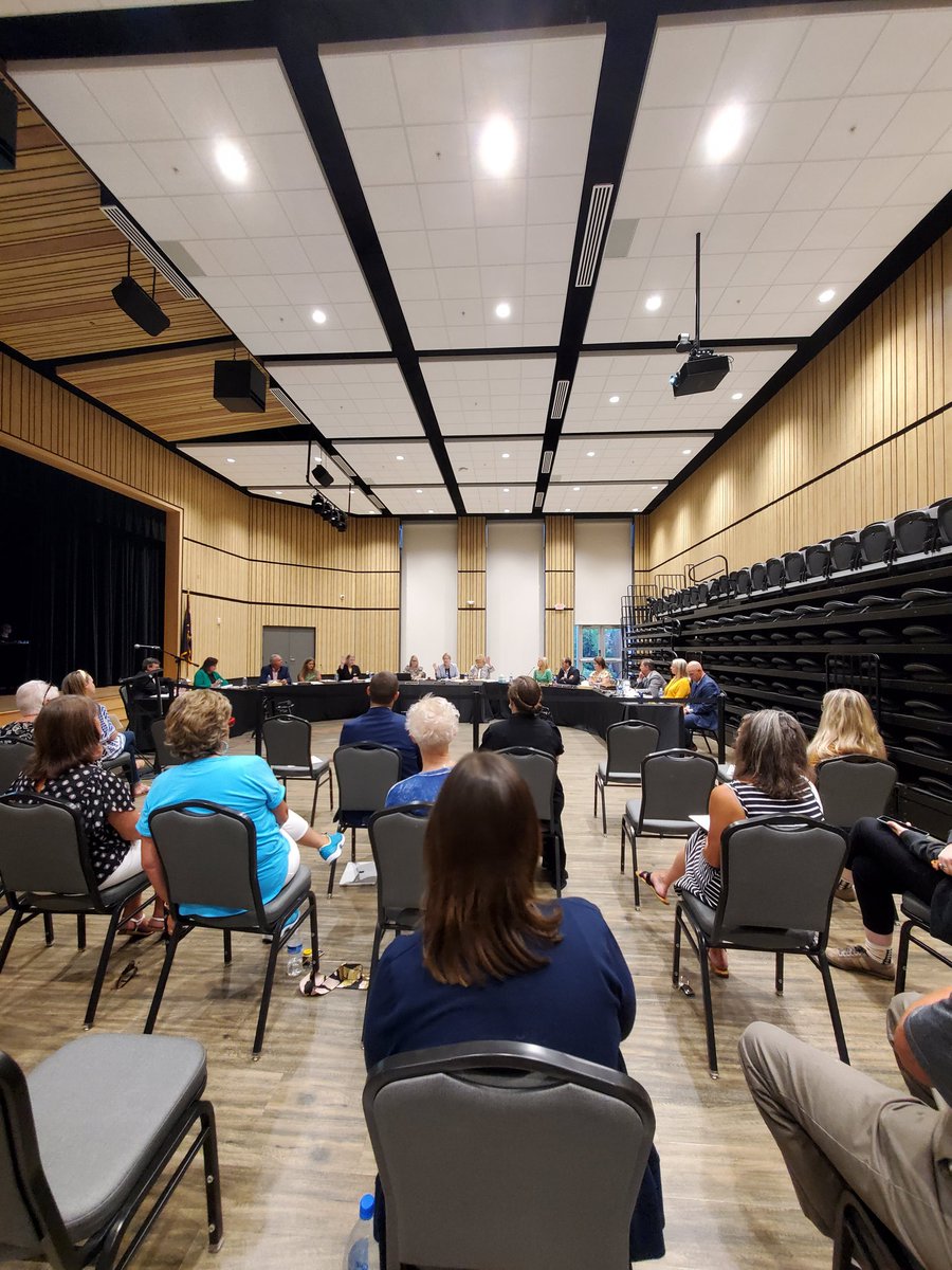 MelissaLGoforth's tweet image. @LexingtonTwo BOT Vote on &quot;The Hate U Give&quot; by @angiecthomas

Aye (Retained) - 4
@bethdbranham, 
Linda Wooten, Liz Castles, Cindy Kessler

No (Do Not Retain) - 3
@trebray003, 
Kevin Key, @christinaruck15 

#wearelex2 #wecosc #caycesc