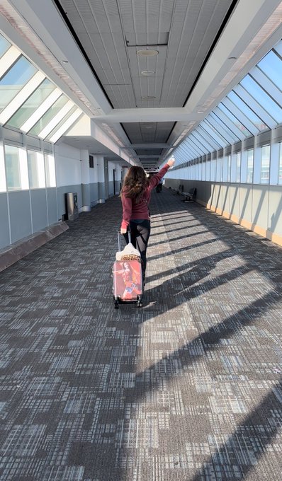 Obligatory I am in Toronto post 🥰 https://t.co/uXwEqh4pPF<a href="/tag/netflix"class="tags"><span>#netflix</span></a><a href="/tag/rebelmoon"class="tags"><span>#rebelmoon</span></a>